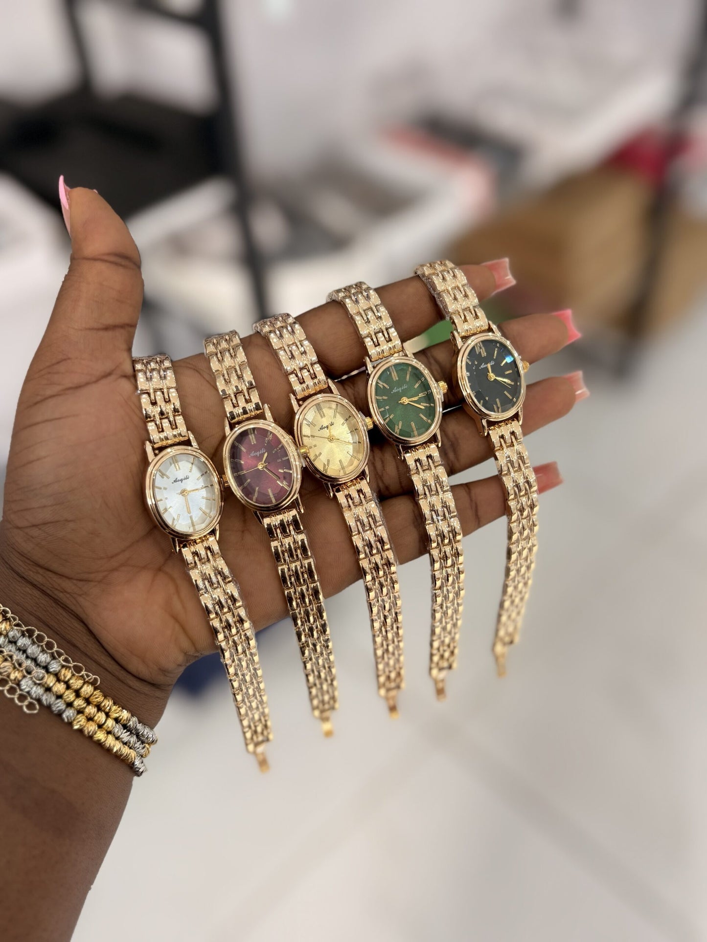 Toire Watches