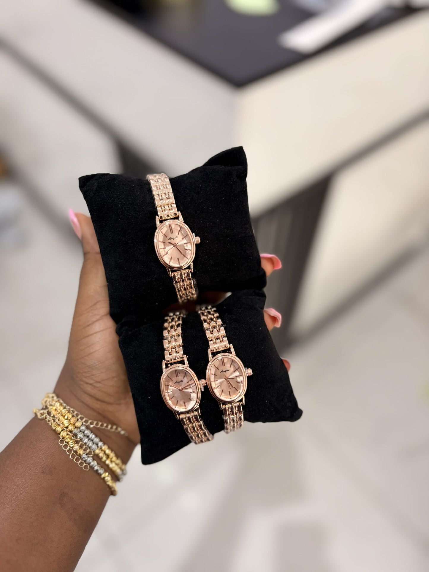 Toire Watches