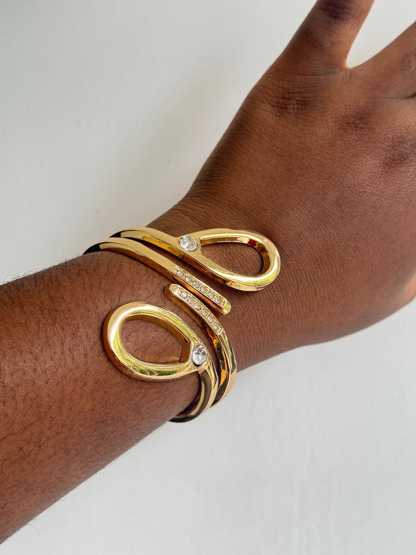 The Liora Bangle